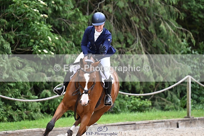 260630A-101833-20053 - C-374-Hannah.Nicolson