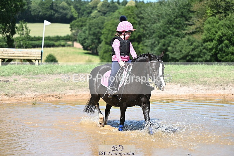 240729B-150224-03033 - Abbie's Group XC