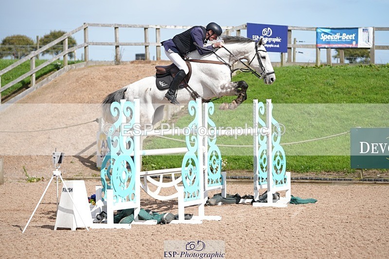 250913-144026-07603 - Cls 18 National 1.30m Open