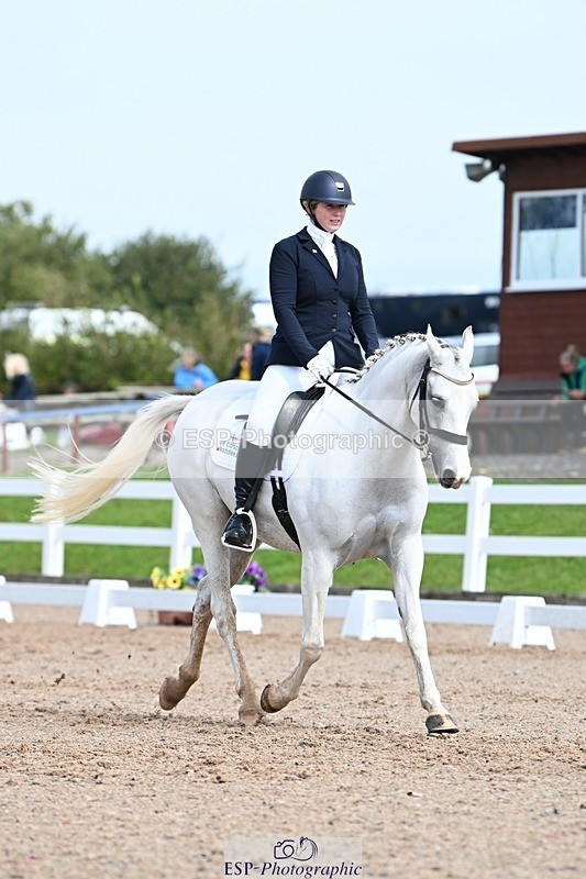 250907-132533-10115 - 065-Jessica.PerrySilver.Secret