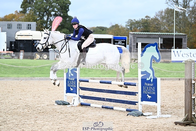 241117-134658-04270 - Cls 3 90-95cm 13.00 to 14.00