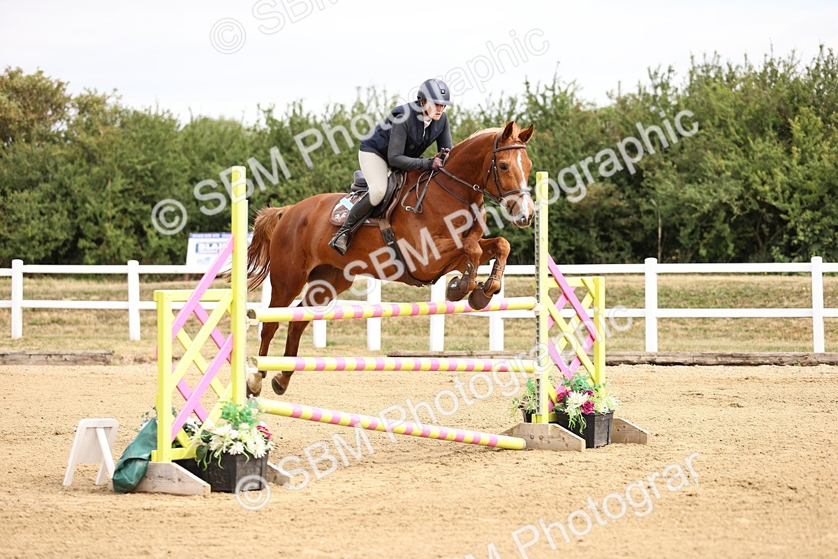 SBM_009586 - Class 8 - Senior Newcomers - 1.10  Open