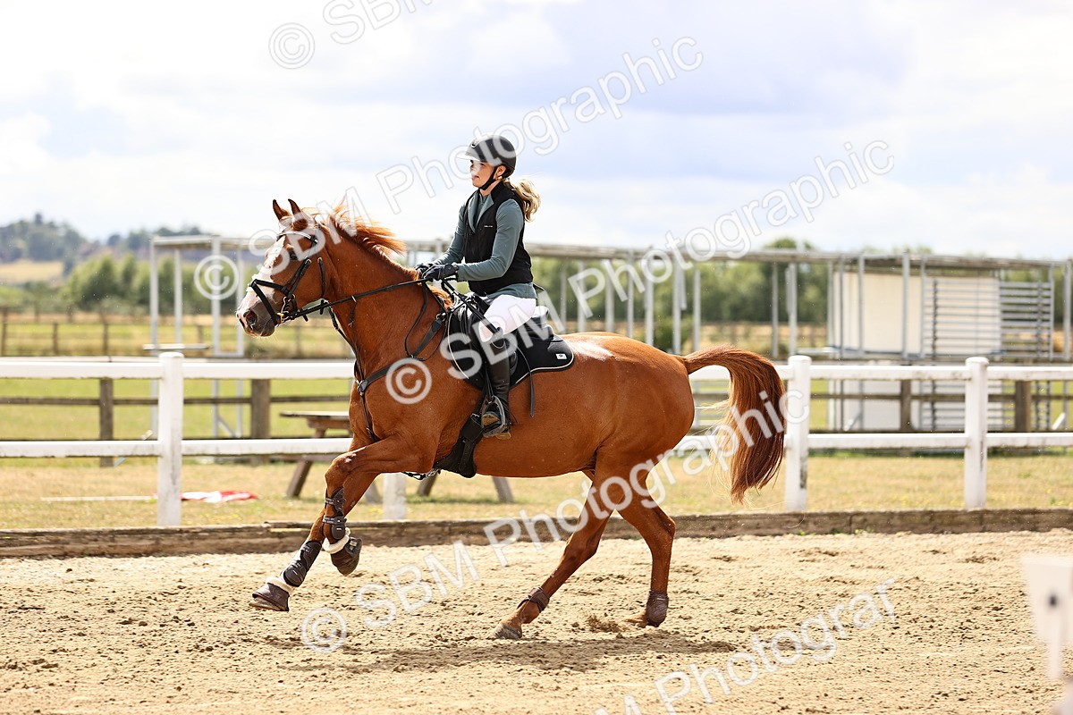 SBM_026980 - Class 13 - Senior Newcomers - 1.10m