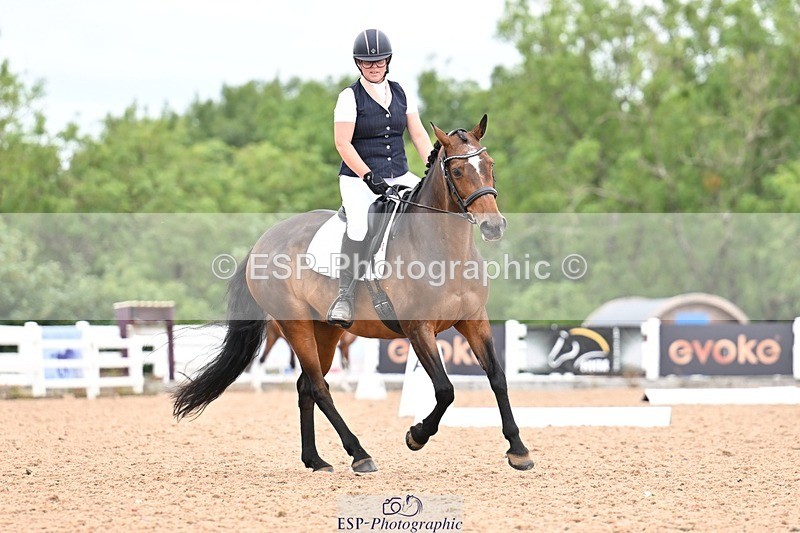 260704-121925-04545 - Cls 4D Senior Intermediate Novice 1