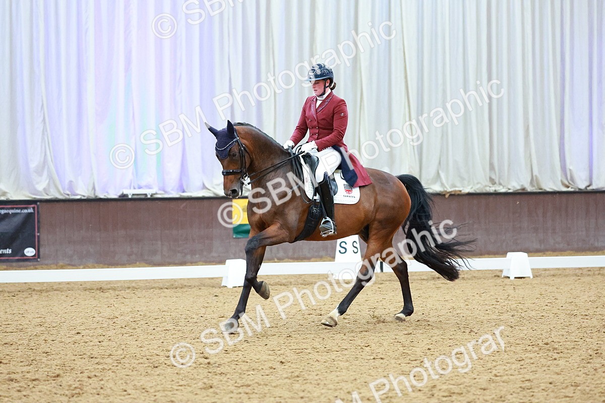 SBM_006120_Class 7 - FEI INT I - Ellie