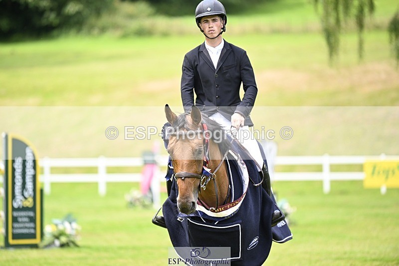 240711-125730-27057 - Cls 117 HOYS Grade C Jump Off and Presentations