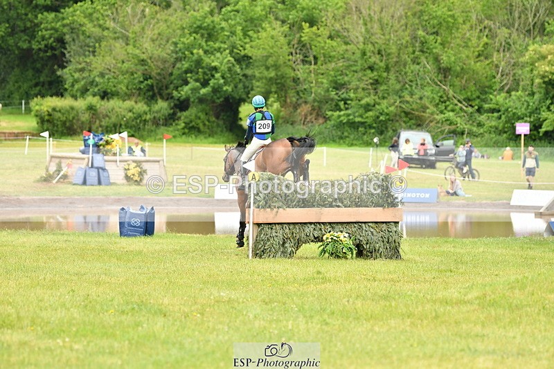 250524A-143249-13748 - C-209-Sarah.Gairdner-WESTPOINT.QUICK.LETS.PARTY