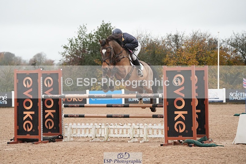 251107-132751-01158 - Cls 6 Foxhunter and 1.20m Open