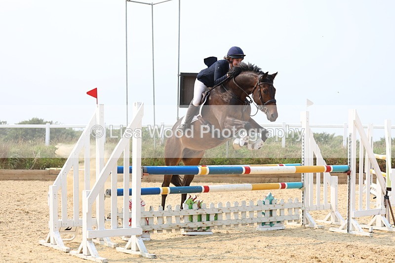 3E7A2454 - Class 8: Senior Newcomers/1.10m open