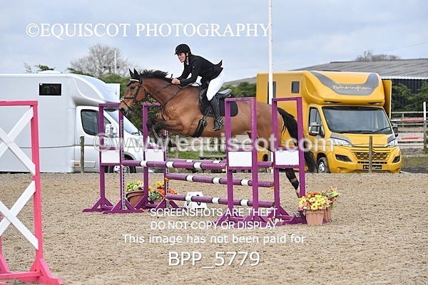 BPP_5779 - CLASS 24 SUN Senior British Novice/ 90cm Open