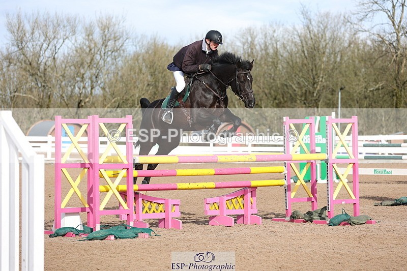 240223A-112729-00856 - Cls 4 Snr 1.05m Open