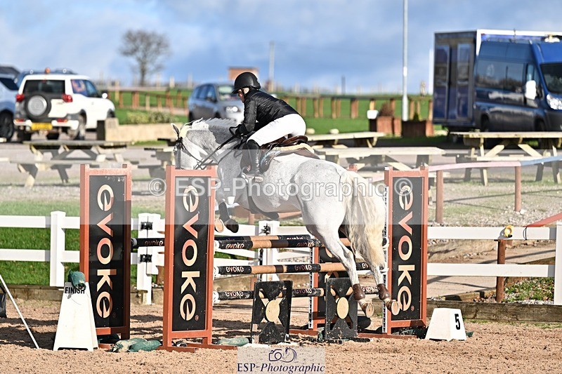 251119-133812-00487 - Cls 4 Newcomers and 1.10m Open