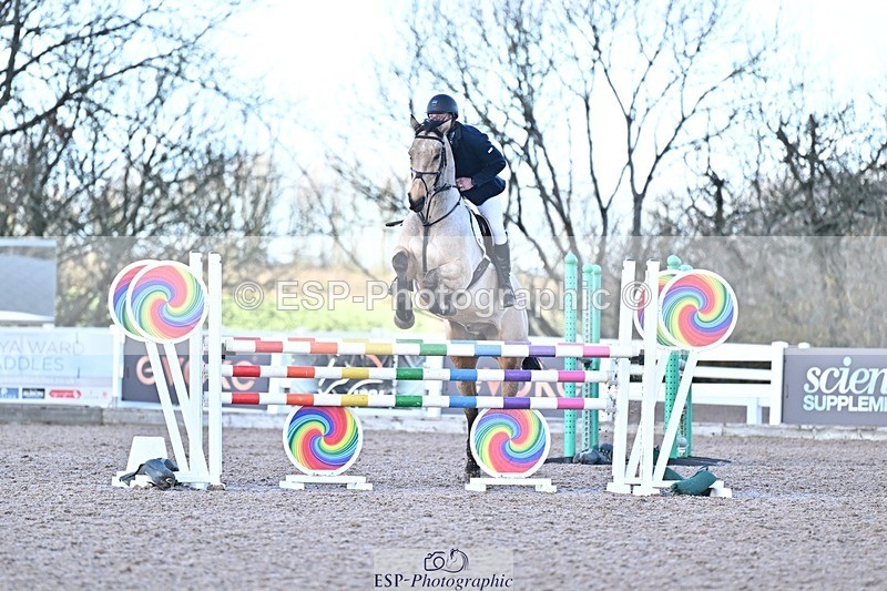 251203-131701-00663 - Cls 4 Newcomers and 1.10m Open