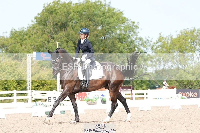 250815-114139-00924 - 010-Beatrice.ButterworthIvo.II