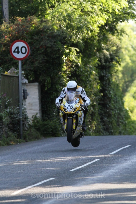 Ian Mackman Suzuki / InFront Motorcycles - Friday Practice - Solos