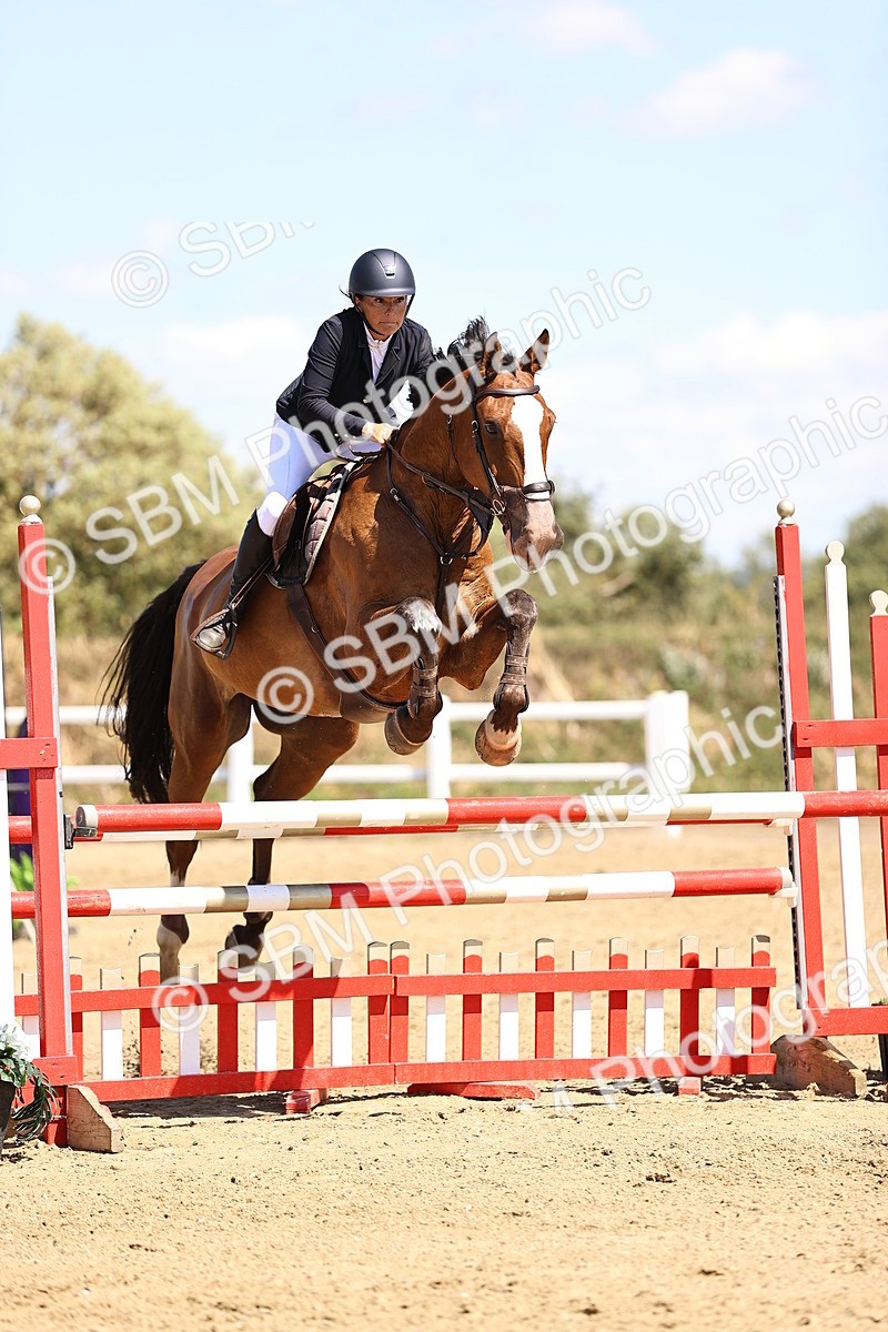 SBM_015031_Class 15 - Senior Newcomers 110m Open - Michelle