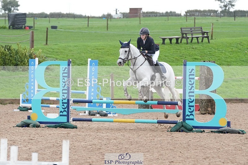 250920-155346-01518 - Cls 21 Pony Intro 80cm Derby