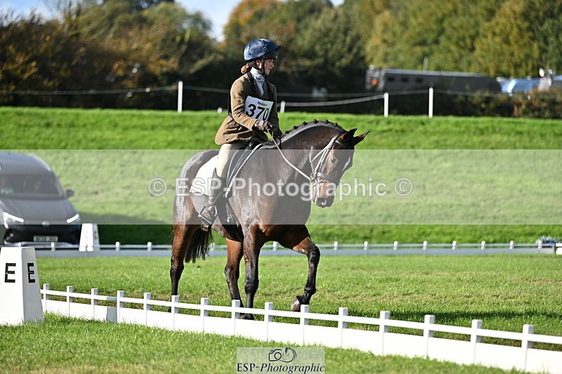 251024A-142030-12392 - D-370-Ruby.Sturgis