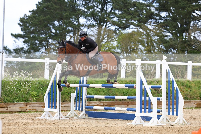 3E7A1864 - Class 7: Senior Newcomers/1.10m open