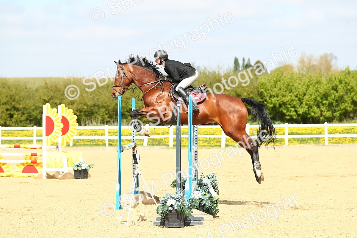 SBM_001377 - Class 5 - Senior Foxhunter 1.20m