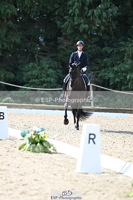 250810A-102520-05147 - 009-Ben.JamesClapton.Banks.Primadonna