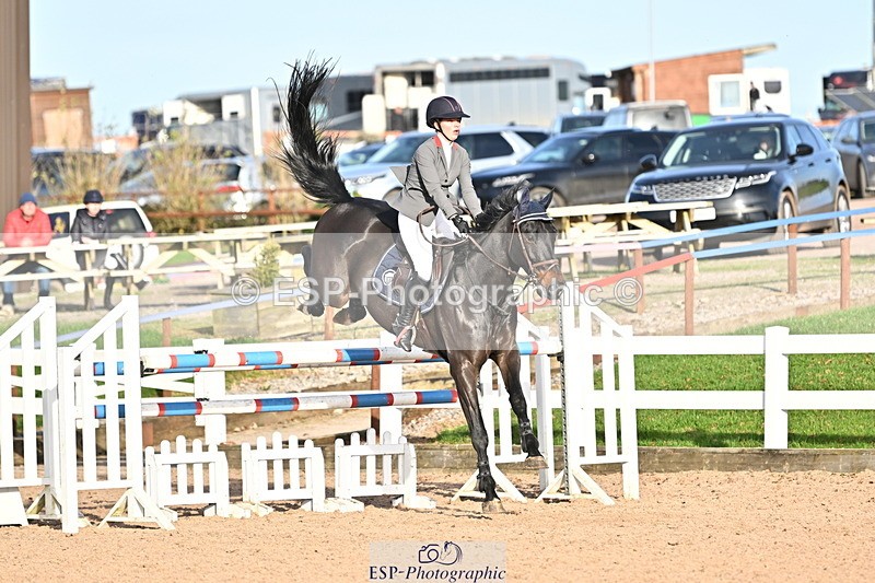 241113A-141640-00837 - Cls 05A&B Snr Fox & 1.20m Open