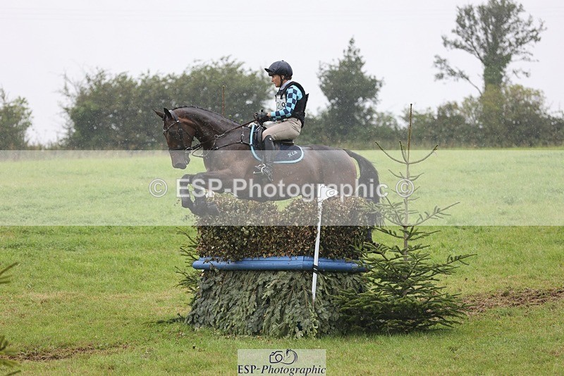 240901A-140619-09477 - 329-Hanna.Bertorelli-BWTH.CLASSIC.CUT