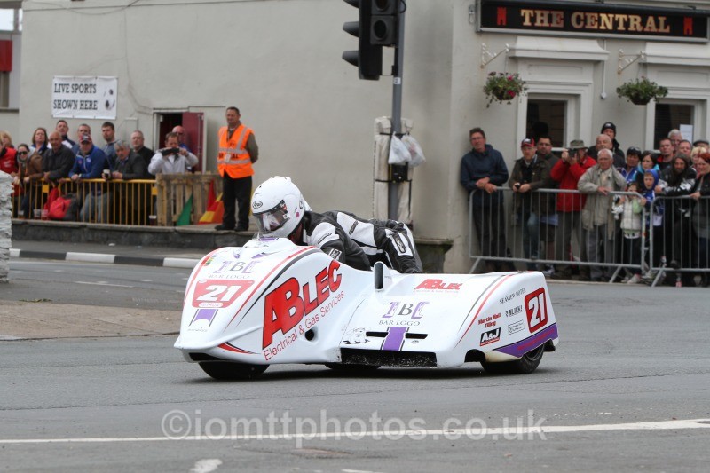 Darren Hope & Paul Bumfrey - Sure Sidecar Race 2
