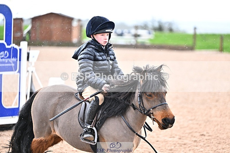 260208-130450-01272 - Cls 18 Clear Round 50cm