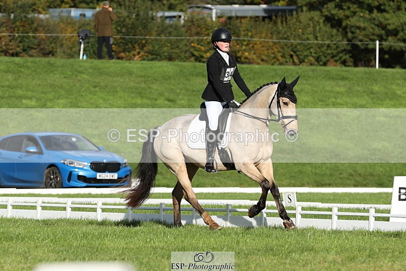 251024A-101219-07683 - D-342-Jessica.Saunders