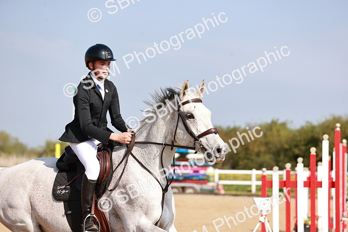  - Class 21 - Senior British Novice - 90cm
