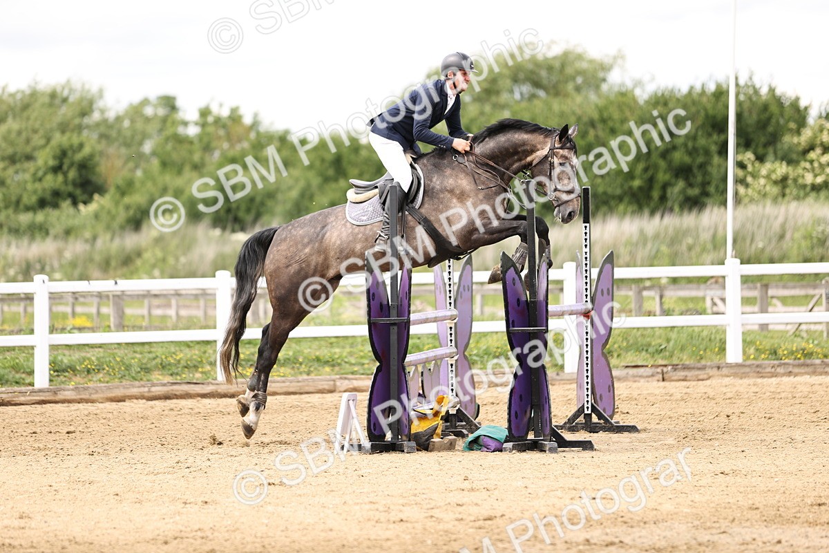 SBM_003191 - Class 11 - Senior Newcomers - 1.10m