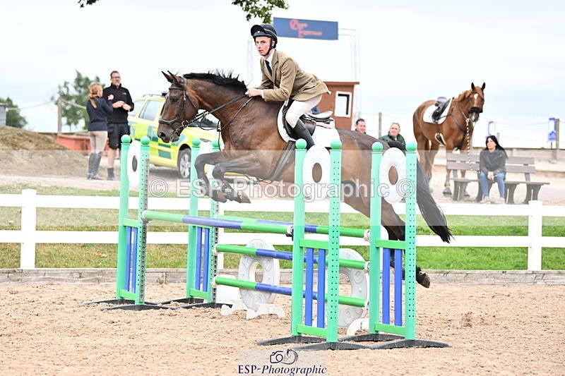 250820B-131700-00742 - Cls 4 Newcomers and 1.10m Open