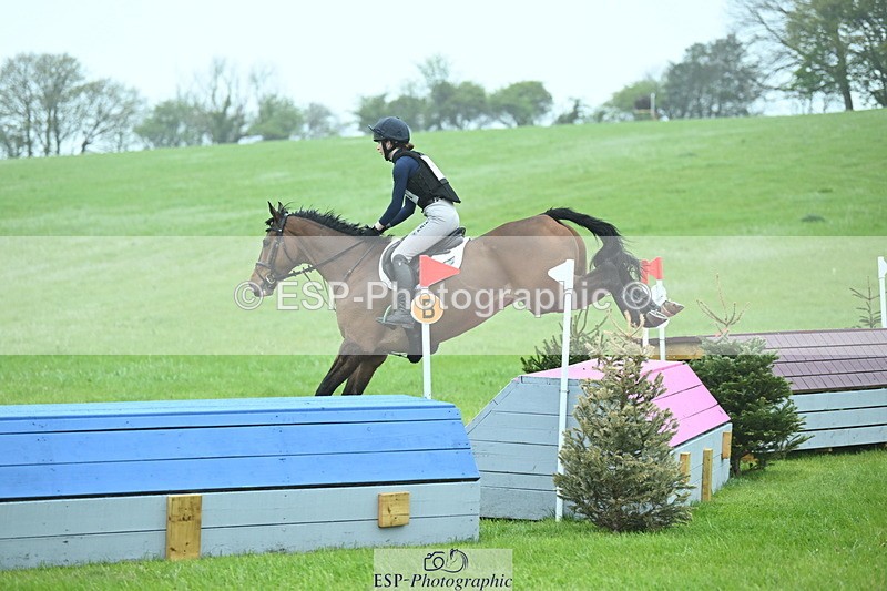 250418-102218-01153 - 101-Katie.Corbin-SPORTSFIELD.U2