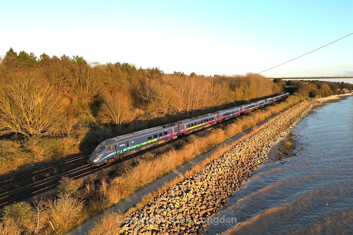 JL - 26.11.26 802301 802302 1A95 15:08 Hull - London KX, Hessle - Latest shots