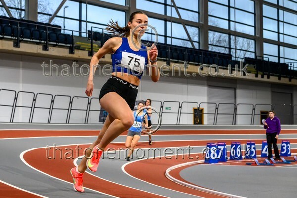 StudInd-914965 - Track Female Set One
