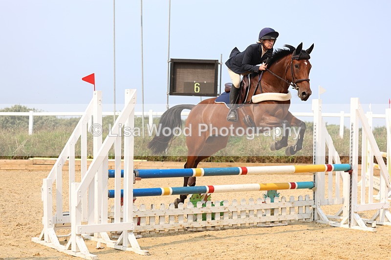 3E7A1286 - Class 4: Senior British Novice/90cm open