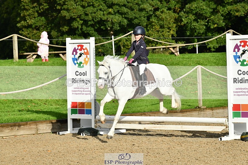 251004A-093805-00208 - Classes 1-2-3 40cm