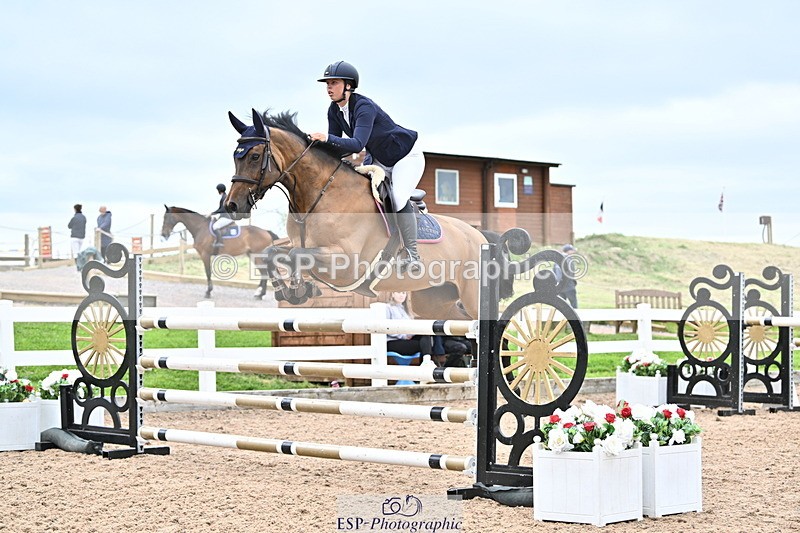 240523A-104649-01579 - Cls 1 Snr 1.05m and 1.10m