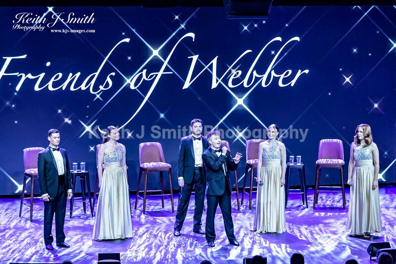 7KJS0420 - Ambition show team