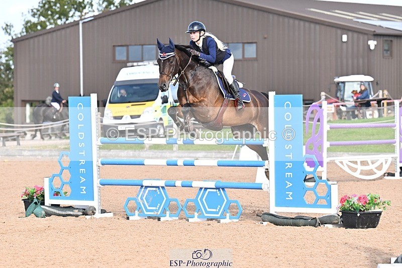 251005-104542-02853 - Cls 15 Foxhunter and 1.20m