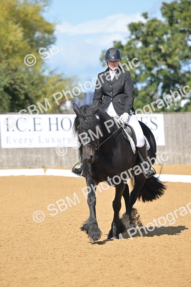 SBM_03976 - D2 - Small Tour Championship Intro 2