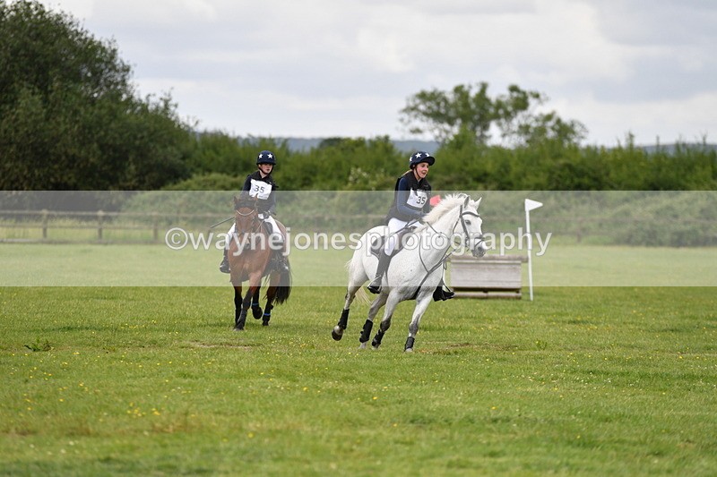 WJ5_3464 - Class 5 80cm Pairs