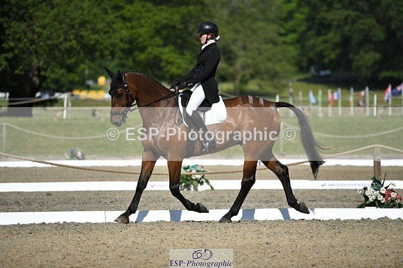 230525-093149-01617 - 306-JELSON-Lucy_Collecott-WEDTrotUp+DR