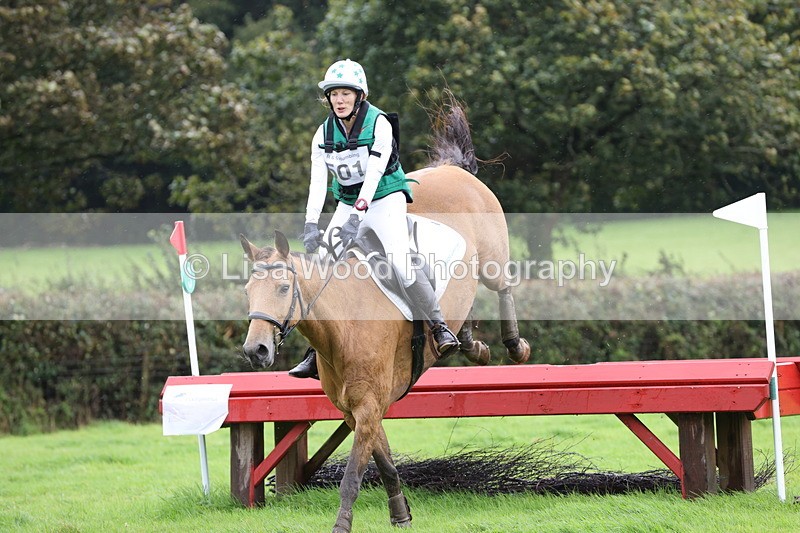 1X9A1933 - Class 5: 90cm Red Table