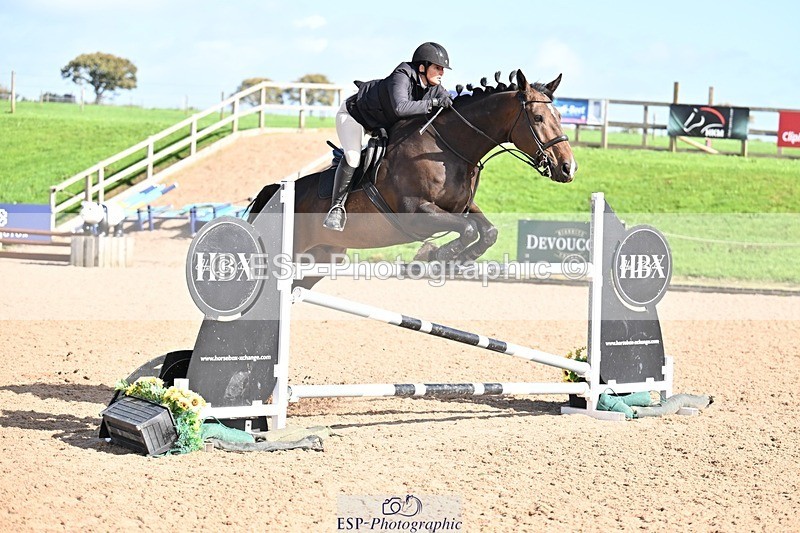 251004-132518-02181 - Cls 10 Foxhunter and 1.20m