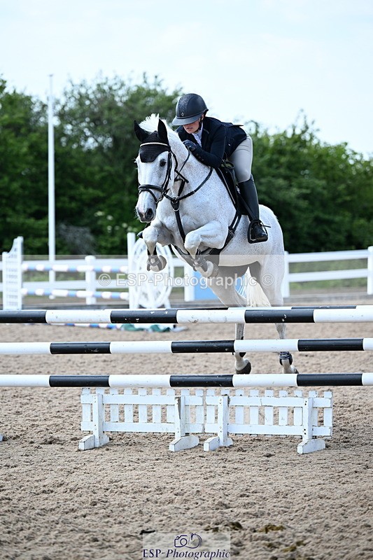 240605A-145741-00835 - Cls 4 Newcomers and 1.10m Open