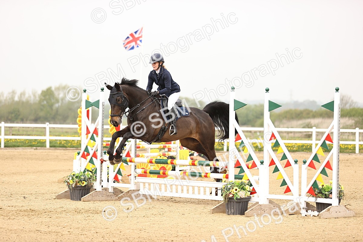  - Class 15 - Senior British novice - 90cm
