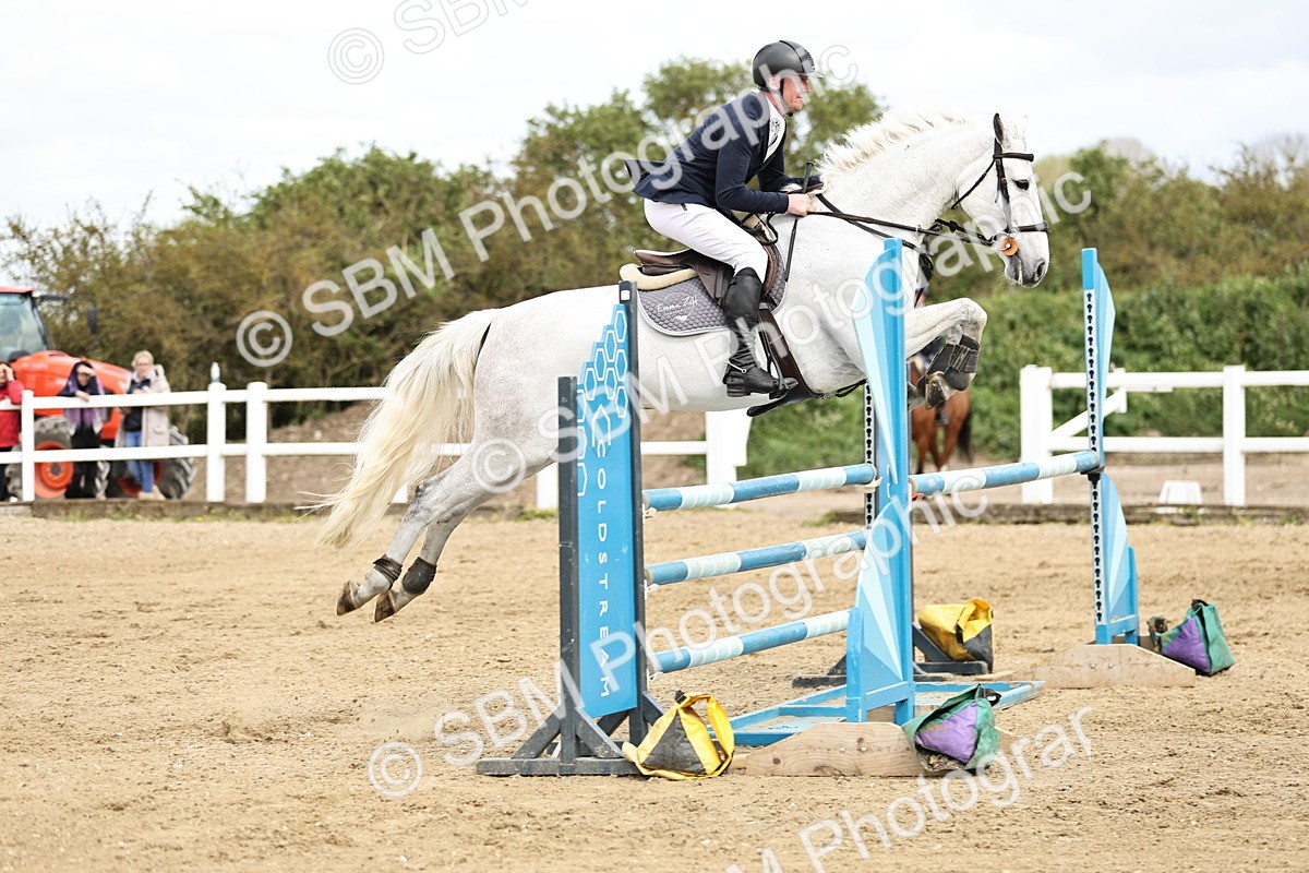 SBM_001321 - Class 4 - Senior Newcomers - 1.10m