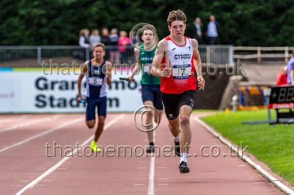 SIAB23-528674 - Track Male Set Two